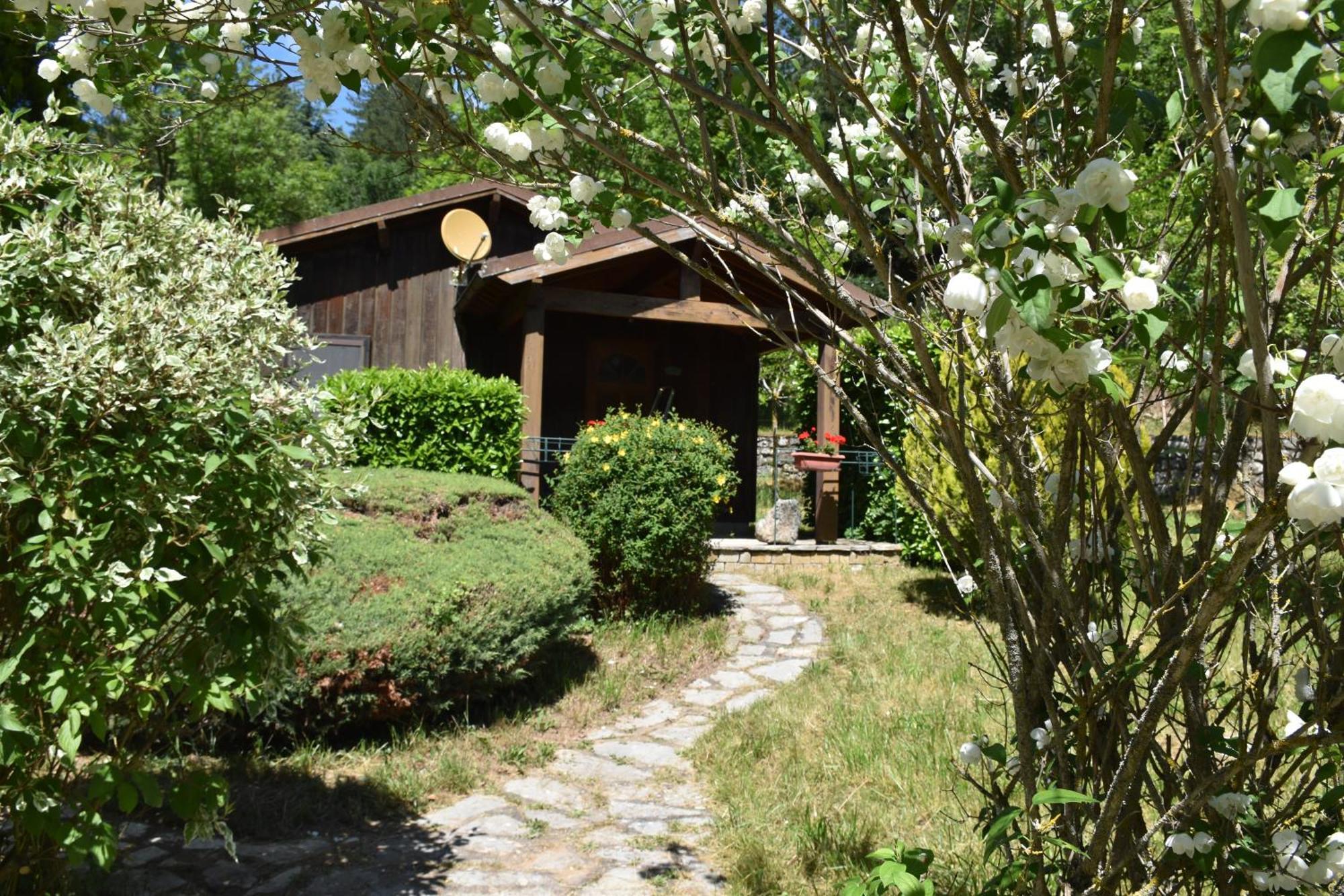 Les Chalets Du Roc Alzon Exterior photo